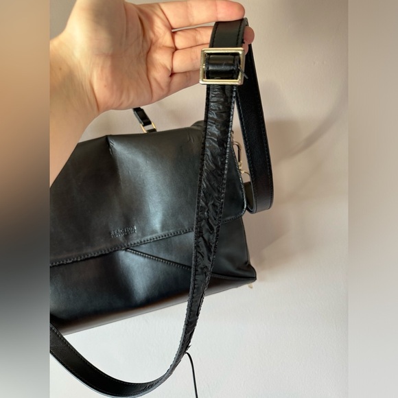 KENNETH COLE Leather Laptop Crossbody Briefcase w/Flap, Unisex (Fixer-Upper) - Picture 3 of 15